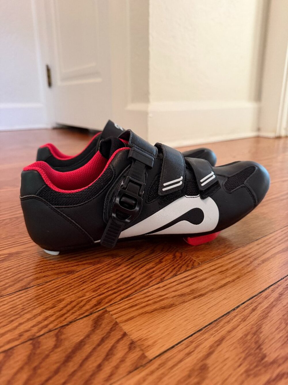 Peloton Cycling Shoes – Size 41, Like New